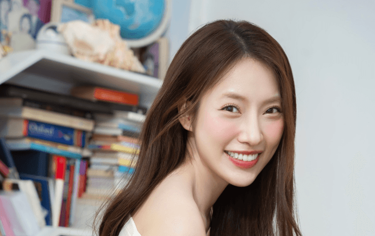 Làm Một Sugar Sister tiêu tiền cho chị | Gặp gỡ 2 chị gái của mình VyLog Khánh Vy by Khánh Vy OFFICIAL 13 minutes, 40 seconds