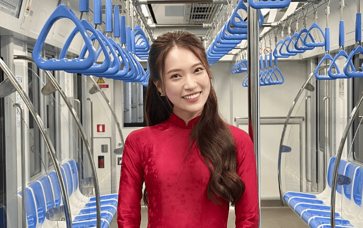 Get ready with me | Một Ngày Làm MC Thảm Đỏ | Vylog